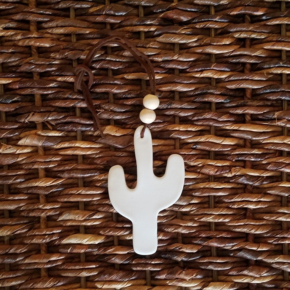 White Cactus Essential Oil Diffuser
